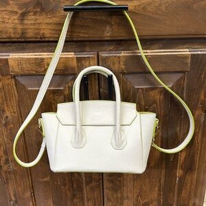 Vittoria Napoli Small Crossbody Leather Bag in good condition